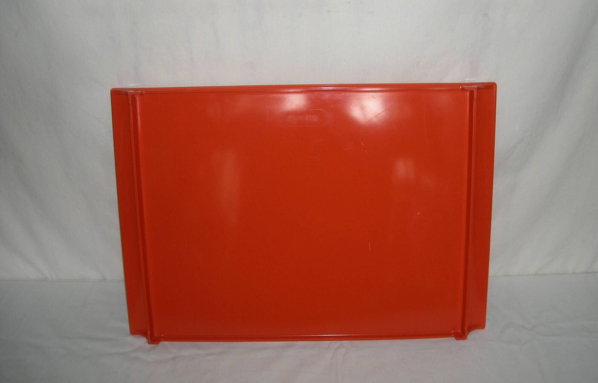 Italian orange plateau from the 60s - 70s.