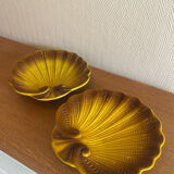 Vintage shell-shaped plates