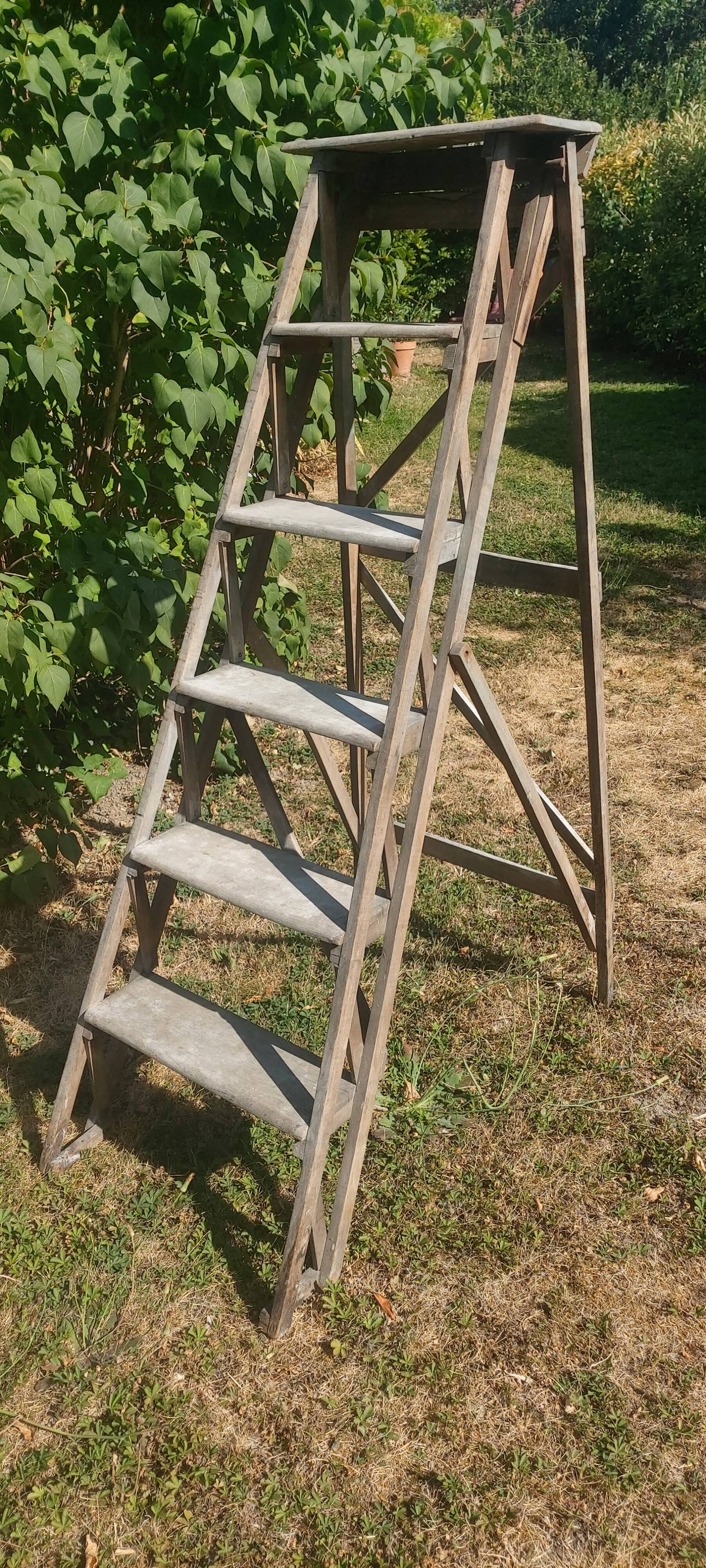 Escabeau de peintre vintage en bois
