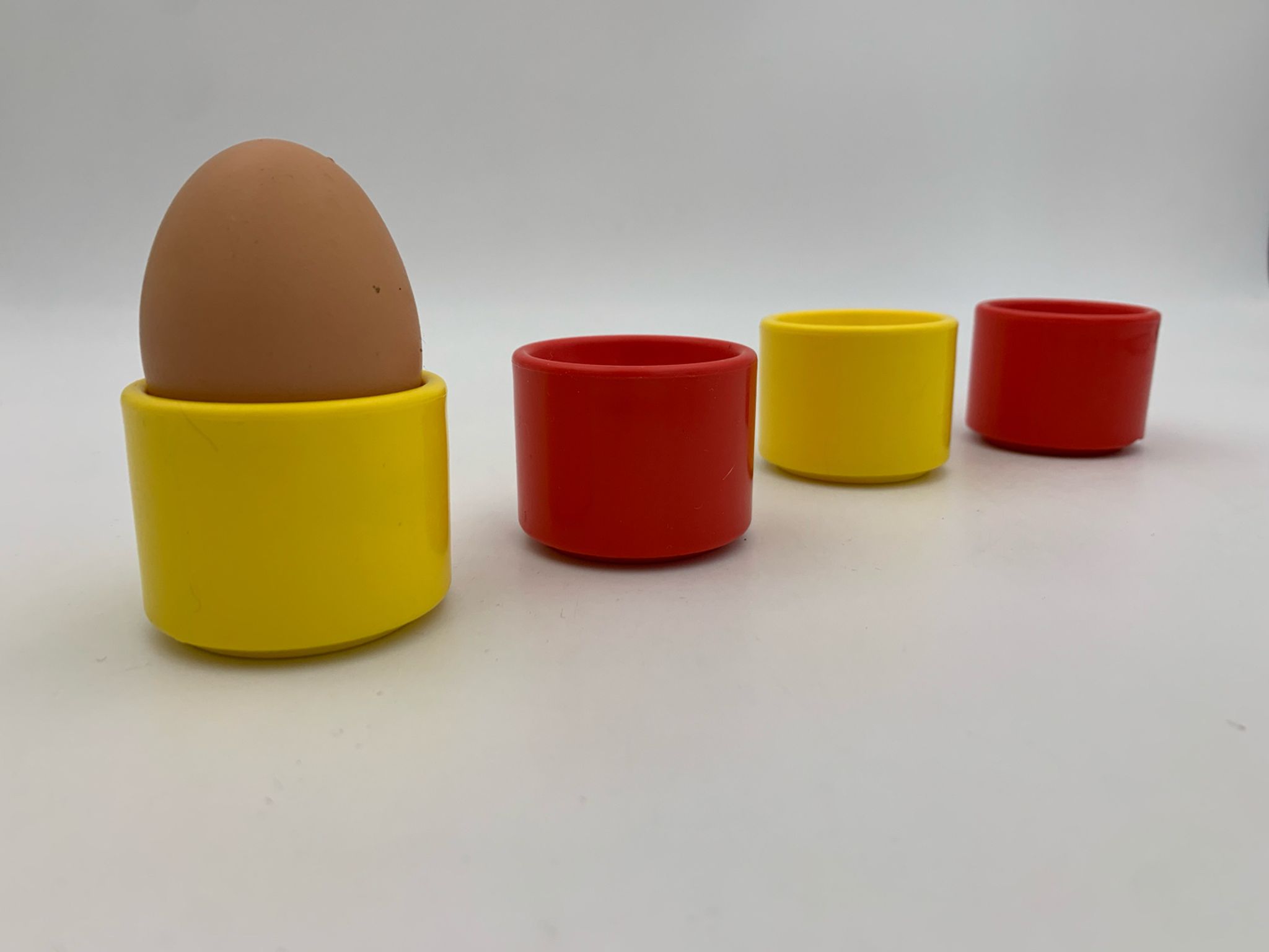 4 vintage egg cups, Sitap France, 1970s