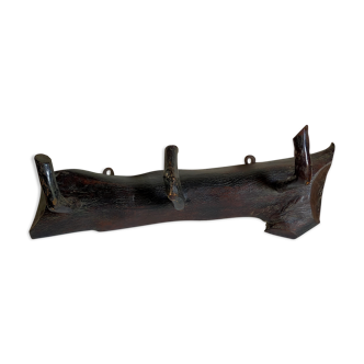 Art-Popular brutalist wall coat holder in solid wood