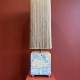 Base stuck blue beige marble-plaster, fringed lampshade Houles, 21st century.