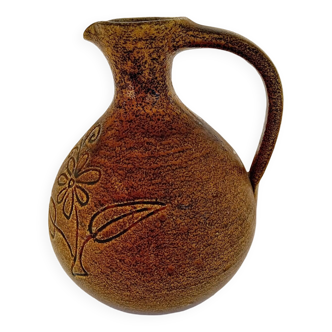 Brown Accolay pitcher with flower pattern
