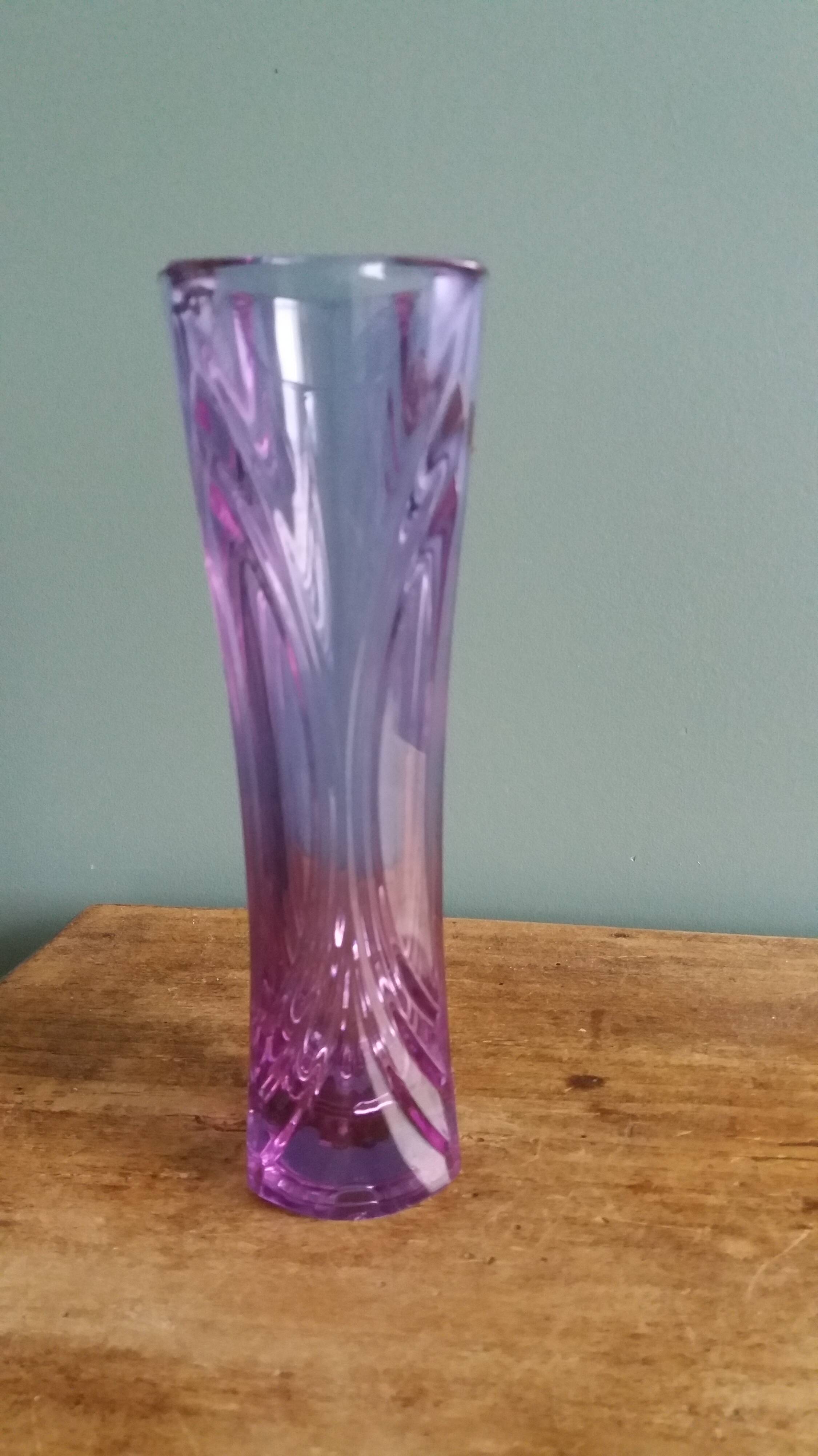 Violet mauve cut crystal soliflore vase, Cristal d’Arques