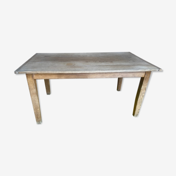 Oak country table