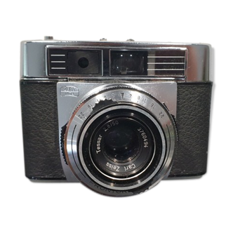 Camera - Zeiss Ikon Contessa LKE with Carl Zeiss Tessar 2.8 50mm lens