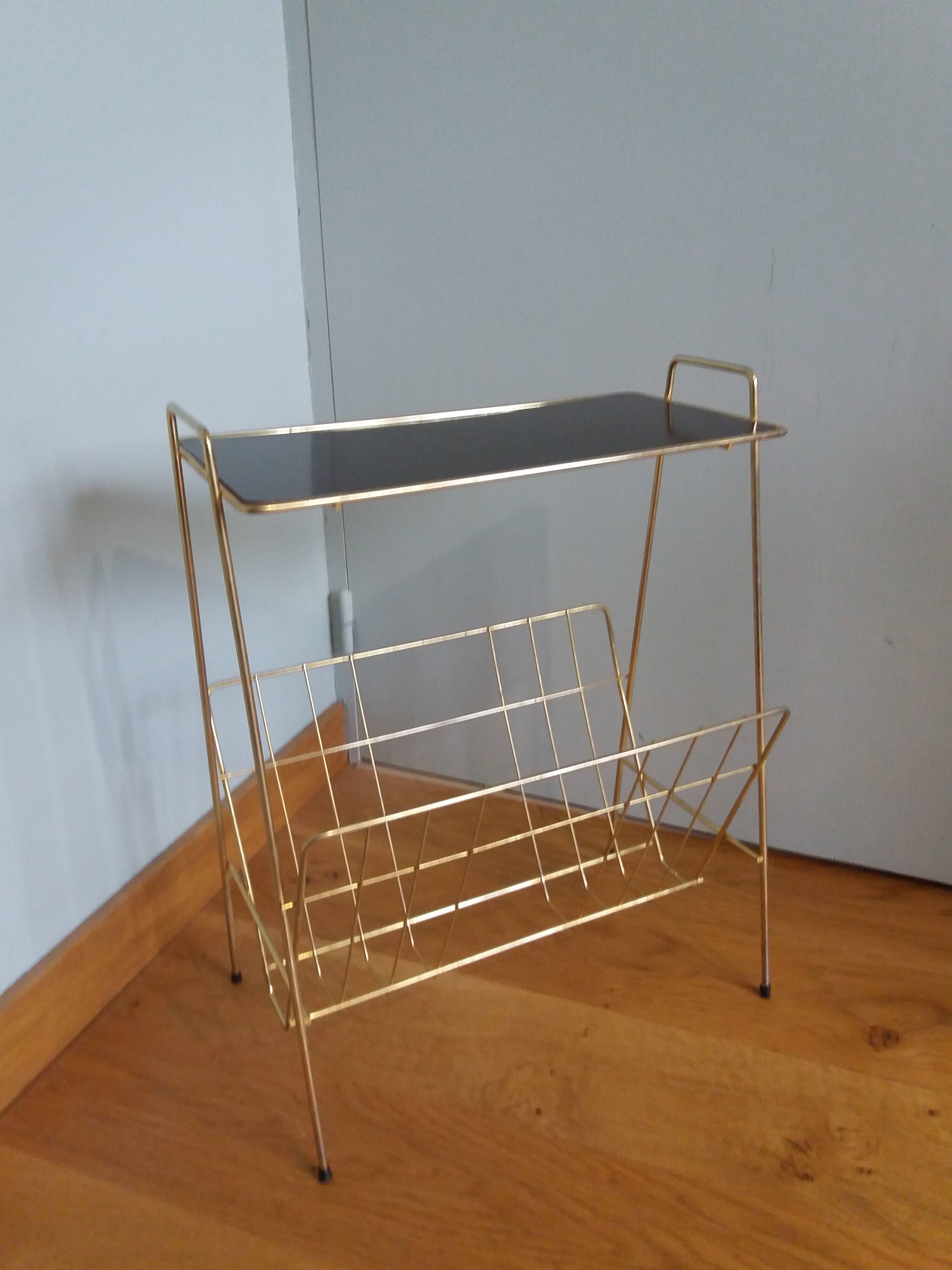 Saddle magazine holder