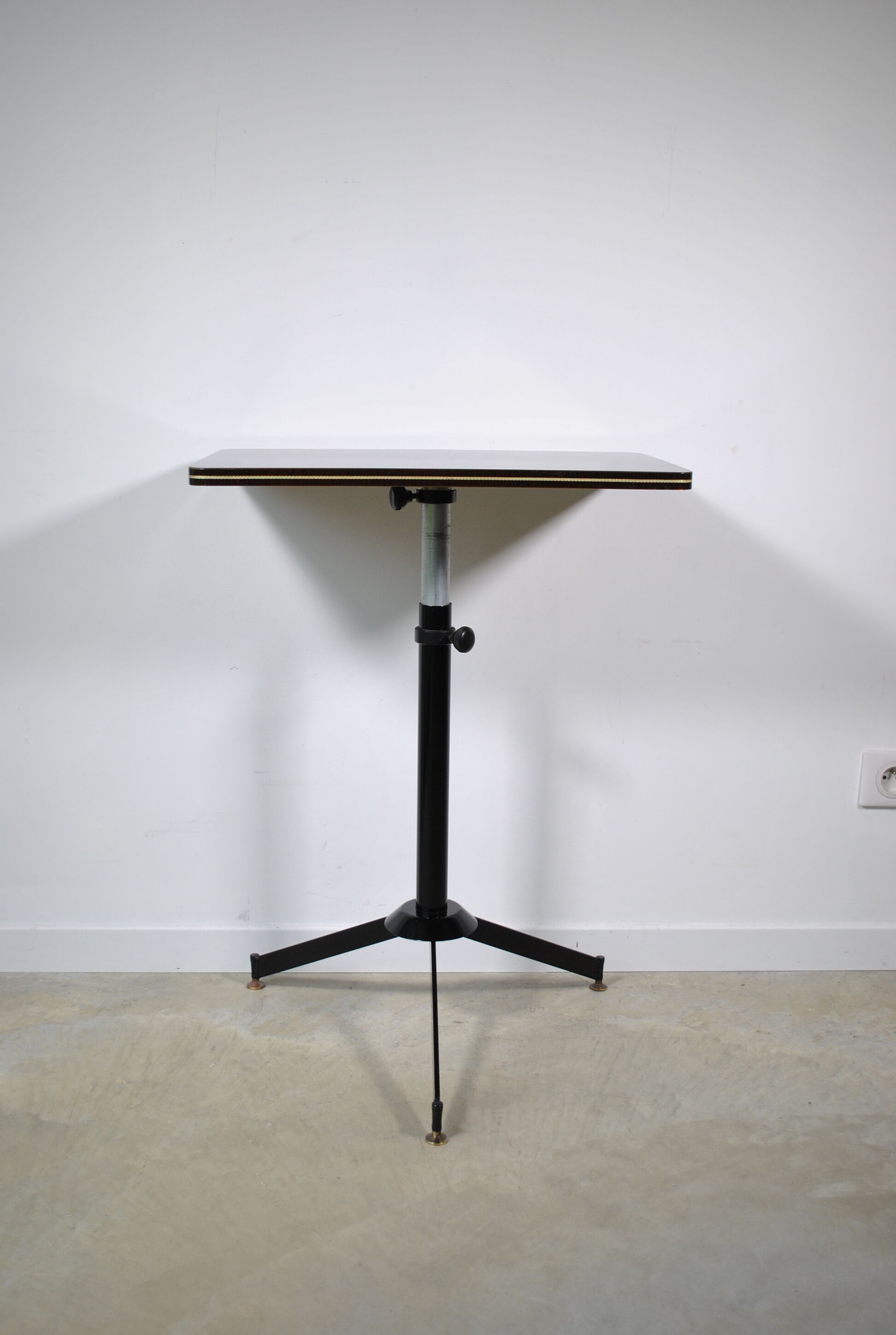 Table d’appoint 1970