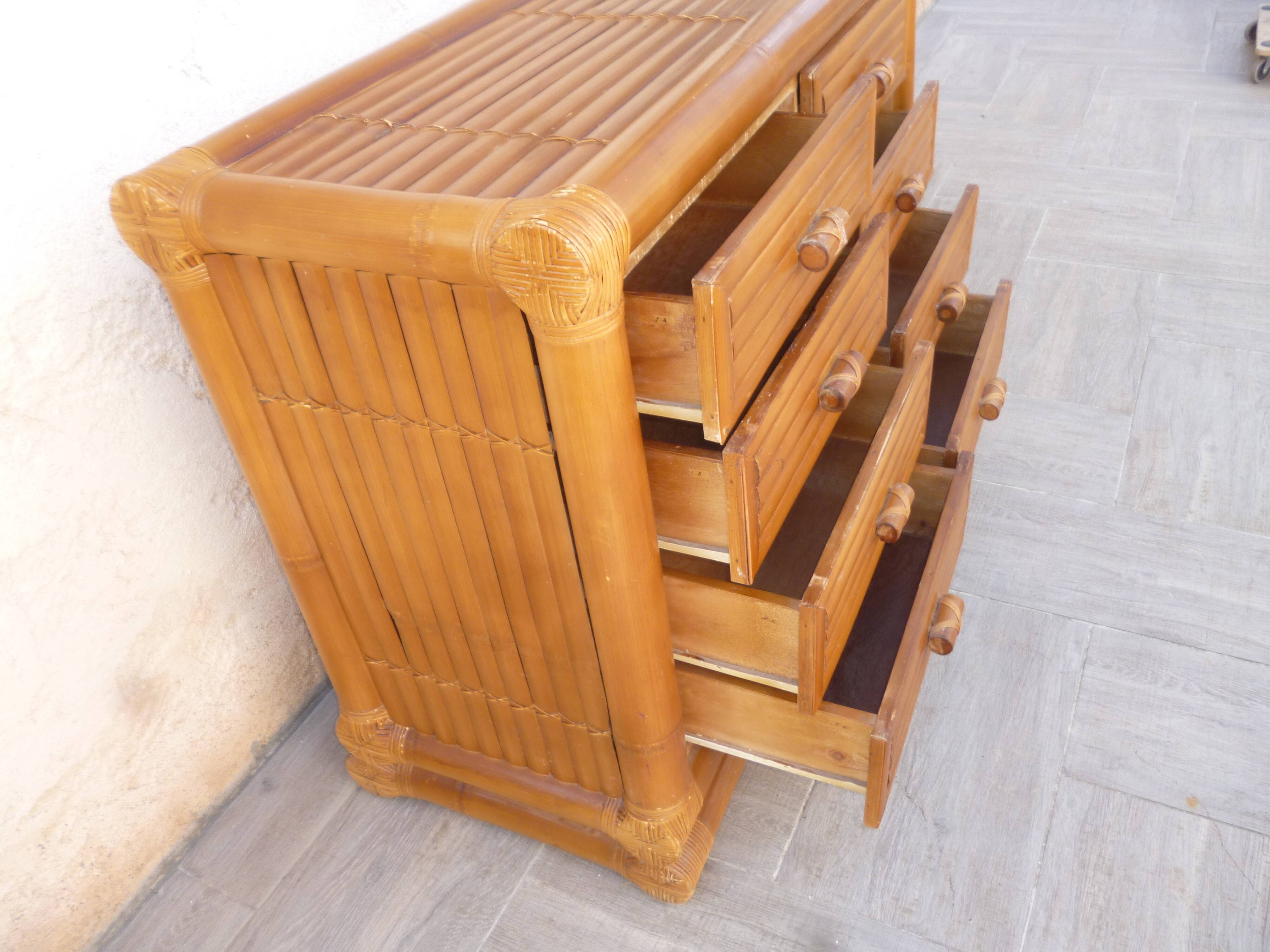 Commode bambou