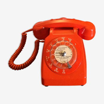 Phone orange vintage