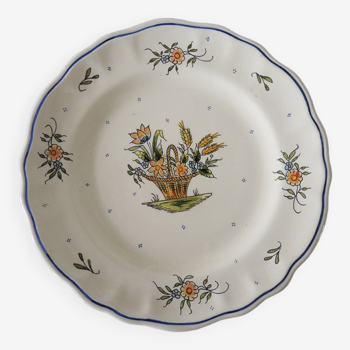 Flat earthenware plate of Desvres