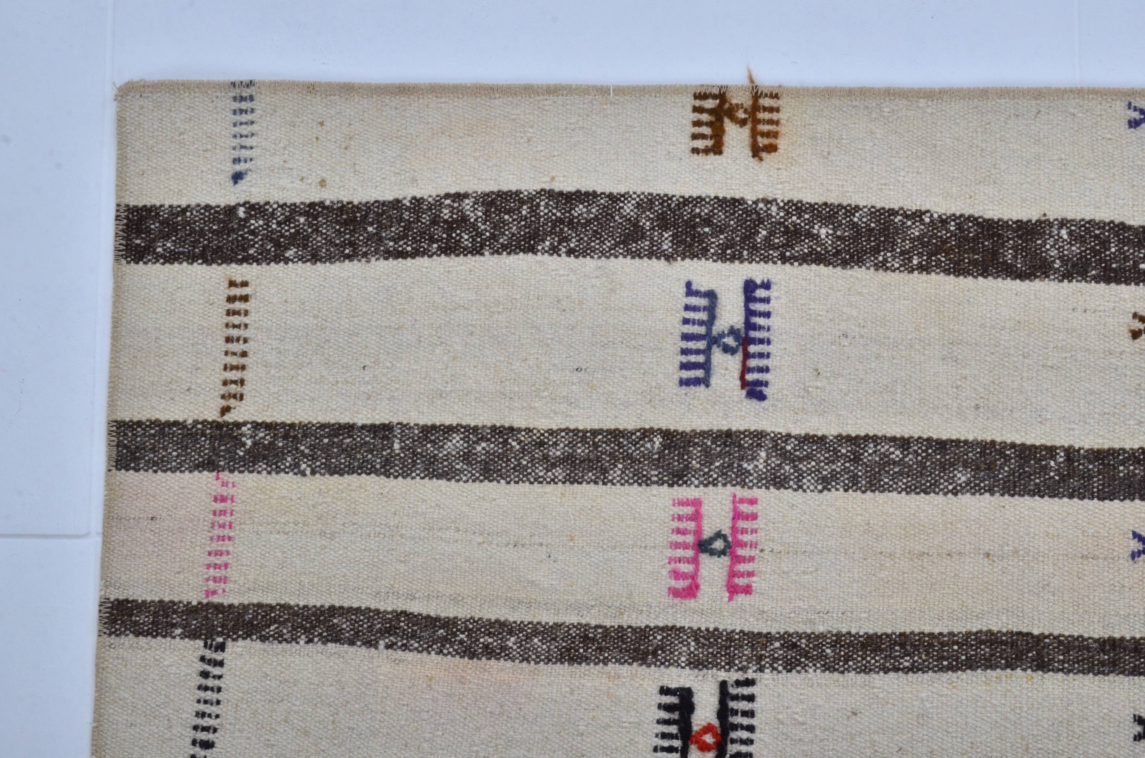 Neutral Vintage Turkish Off White Rug sku 3390