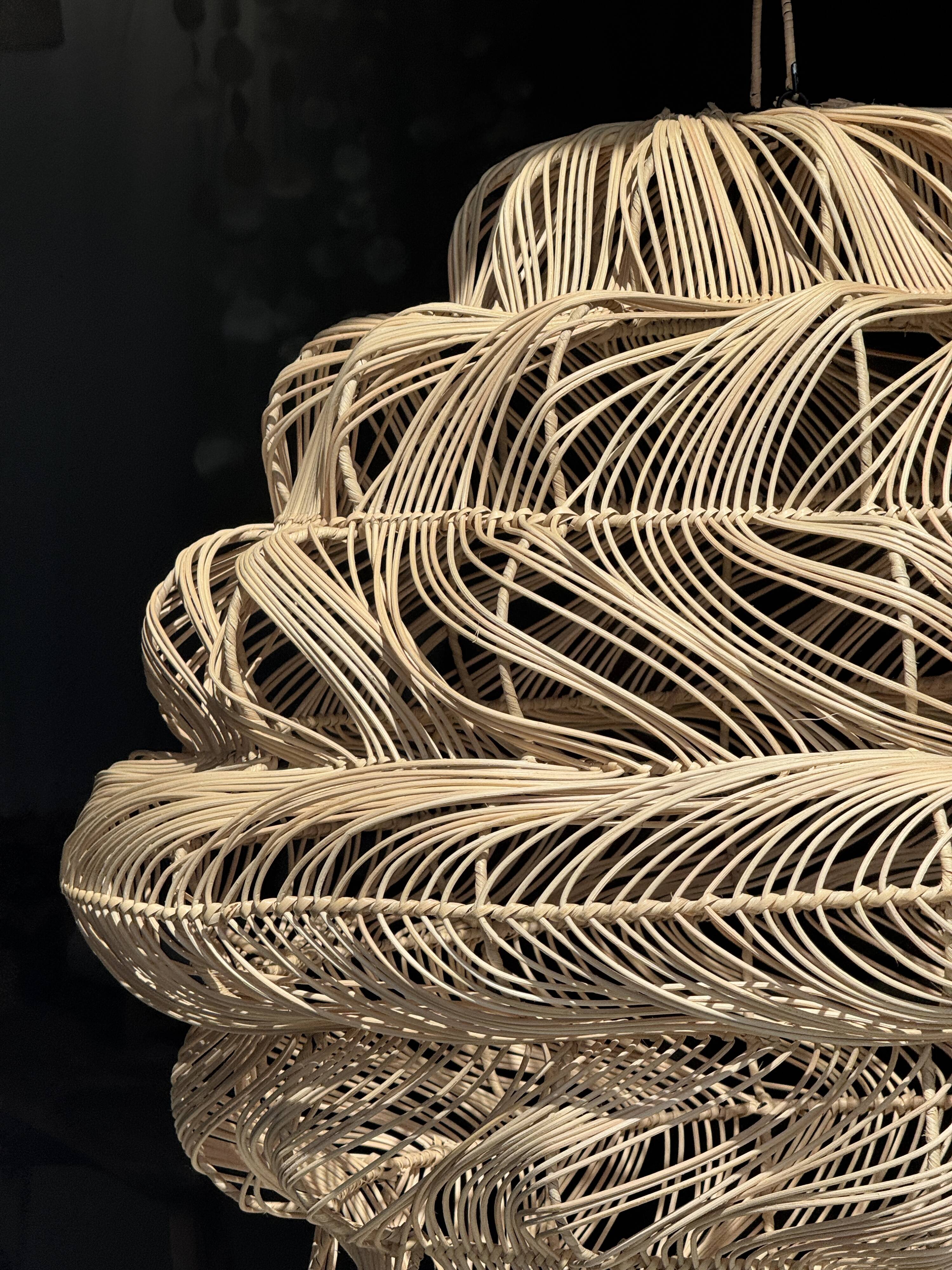 Suspension or rattan lampshade in an elongated spherical shape, layered H80 D
