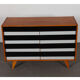 Commode  par Jiri Jiroutek, modèle U-453 datant des années 1960