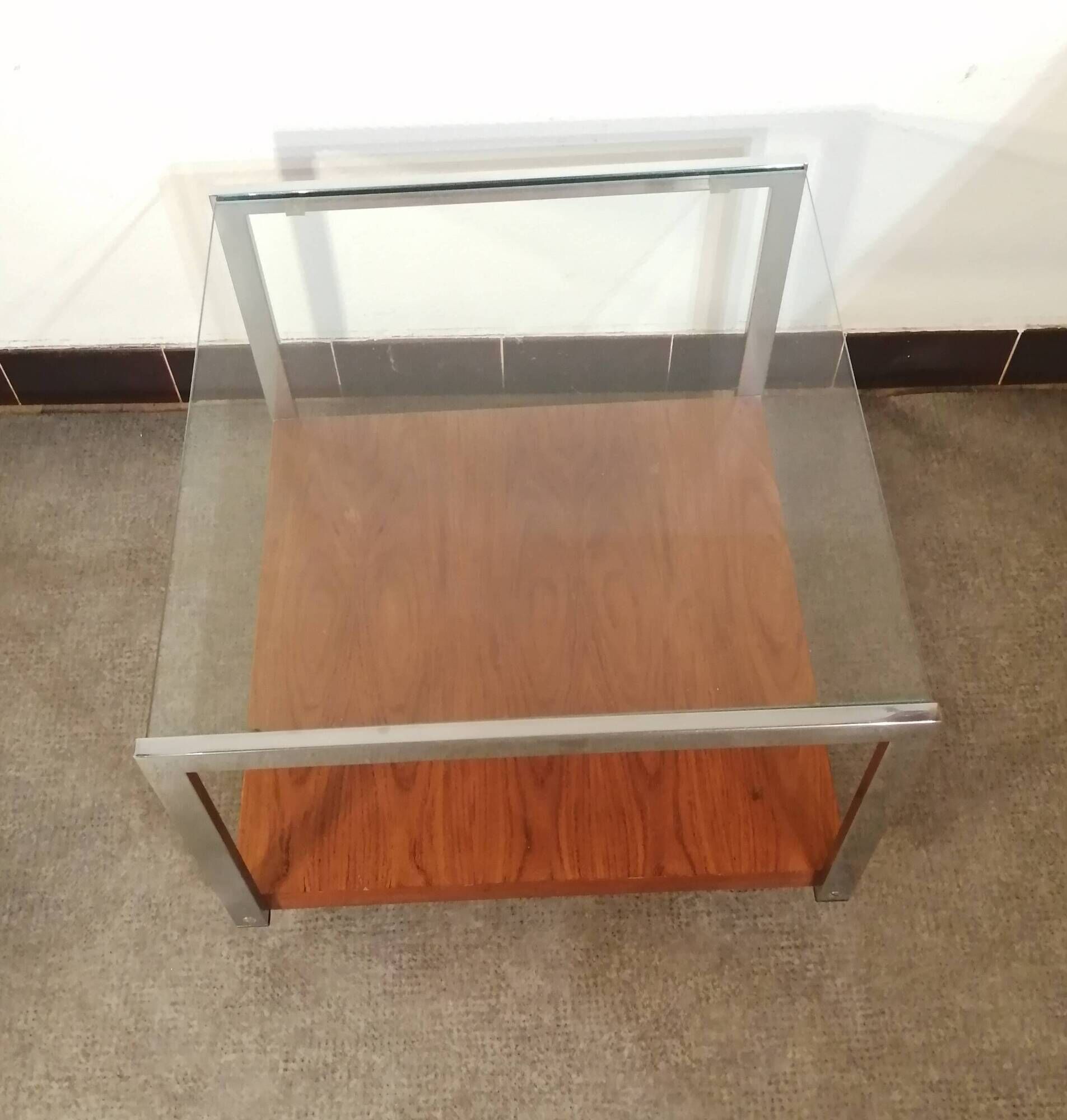 Designer coffee table on wheels, chrome, rosewood and glass from Denisco made in Italy 1970
