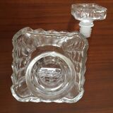 Diamond-tipped whisky carafe