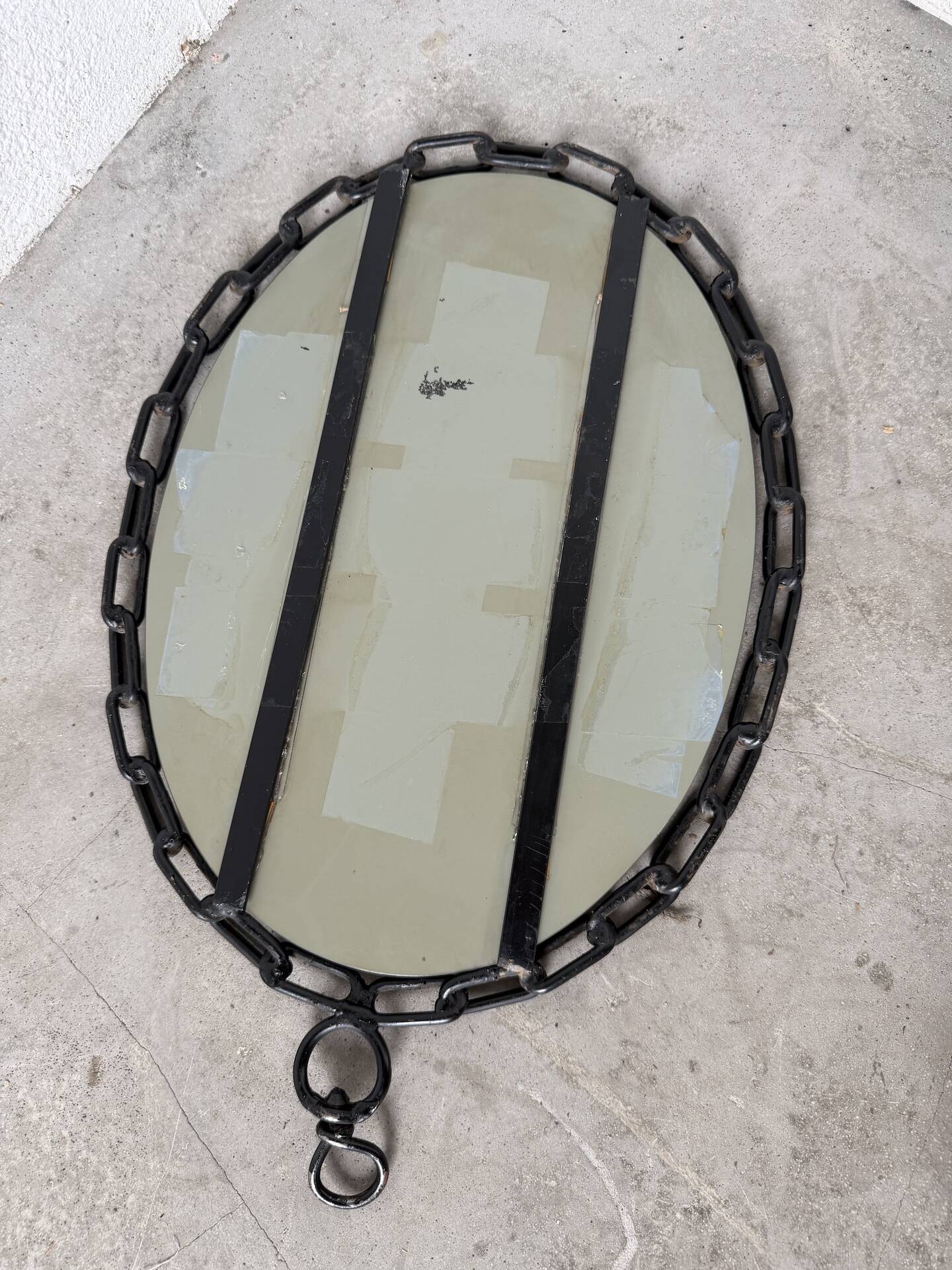 Miroir brutaliste ovale « chaine » 1950