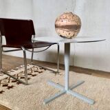 Vintage coffee table round pedestal table star base cast aluminum year 1980