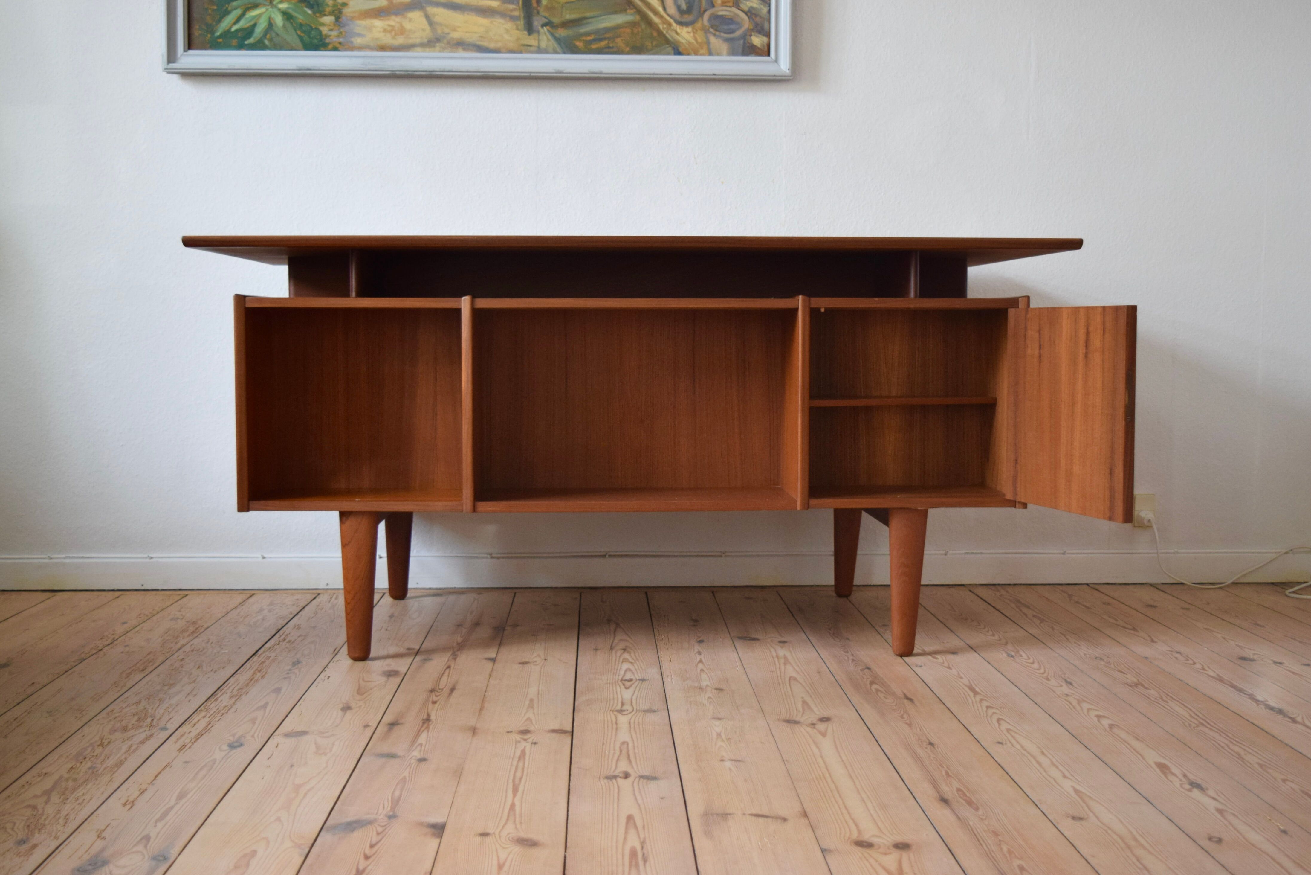 Mid century teak executive desk from H.P. Hansen, 1960s