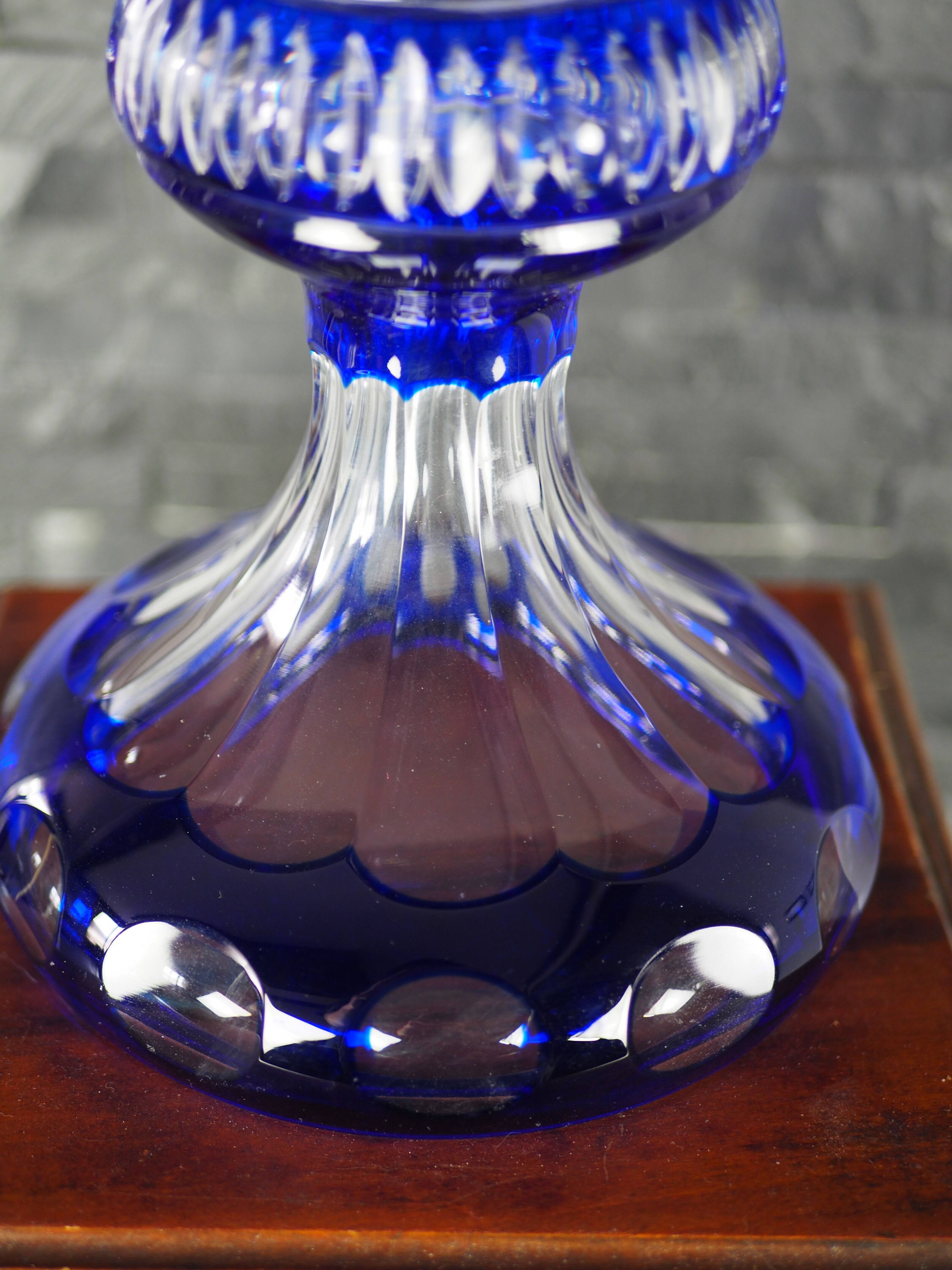 Cobalt blue carved crystal vase - Cristallerie de Lorraine