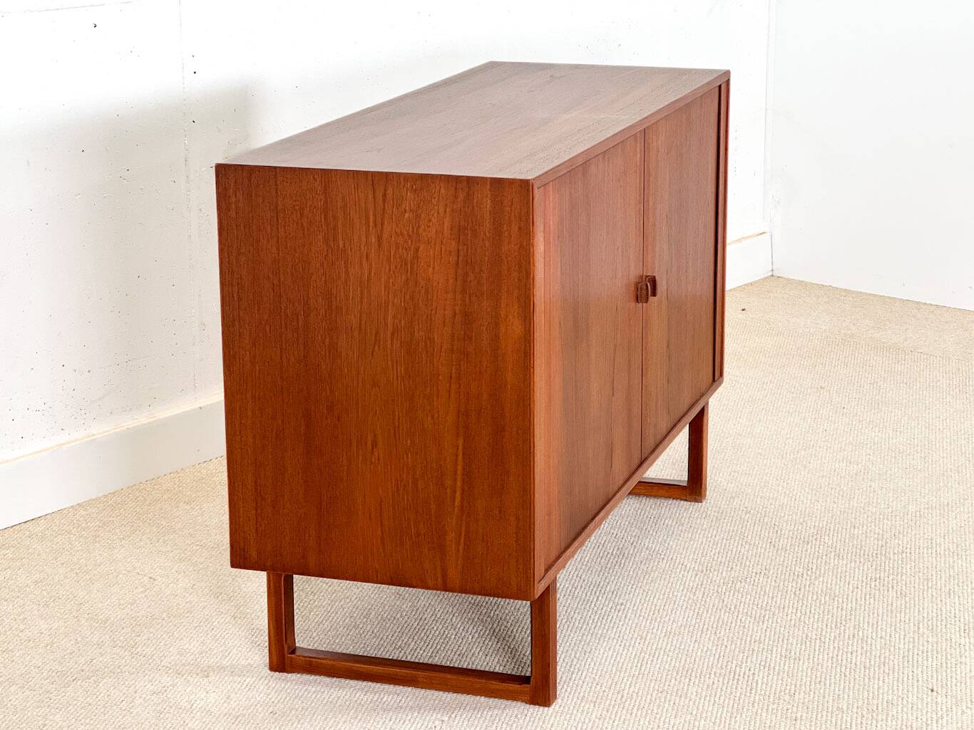 Børge Mogensen sideboard (tambour doors)