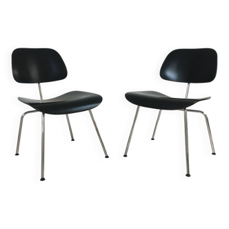 set of 2 Charles and Ray Eames dining chairs model DCM edition Vitra year 90