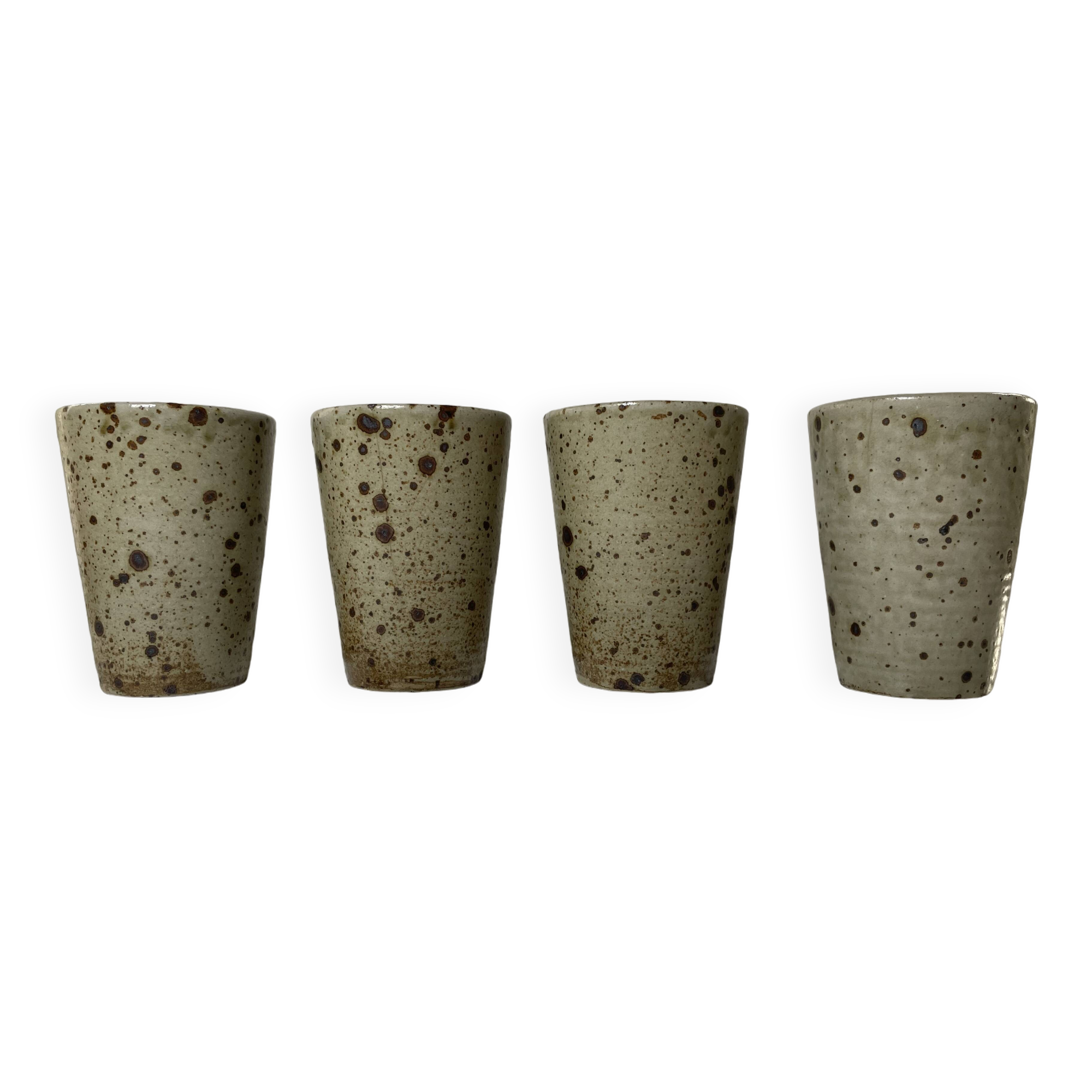 Beige pyrite stoneware mugs