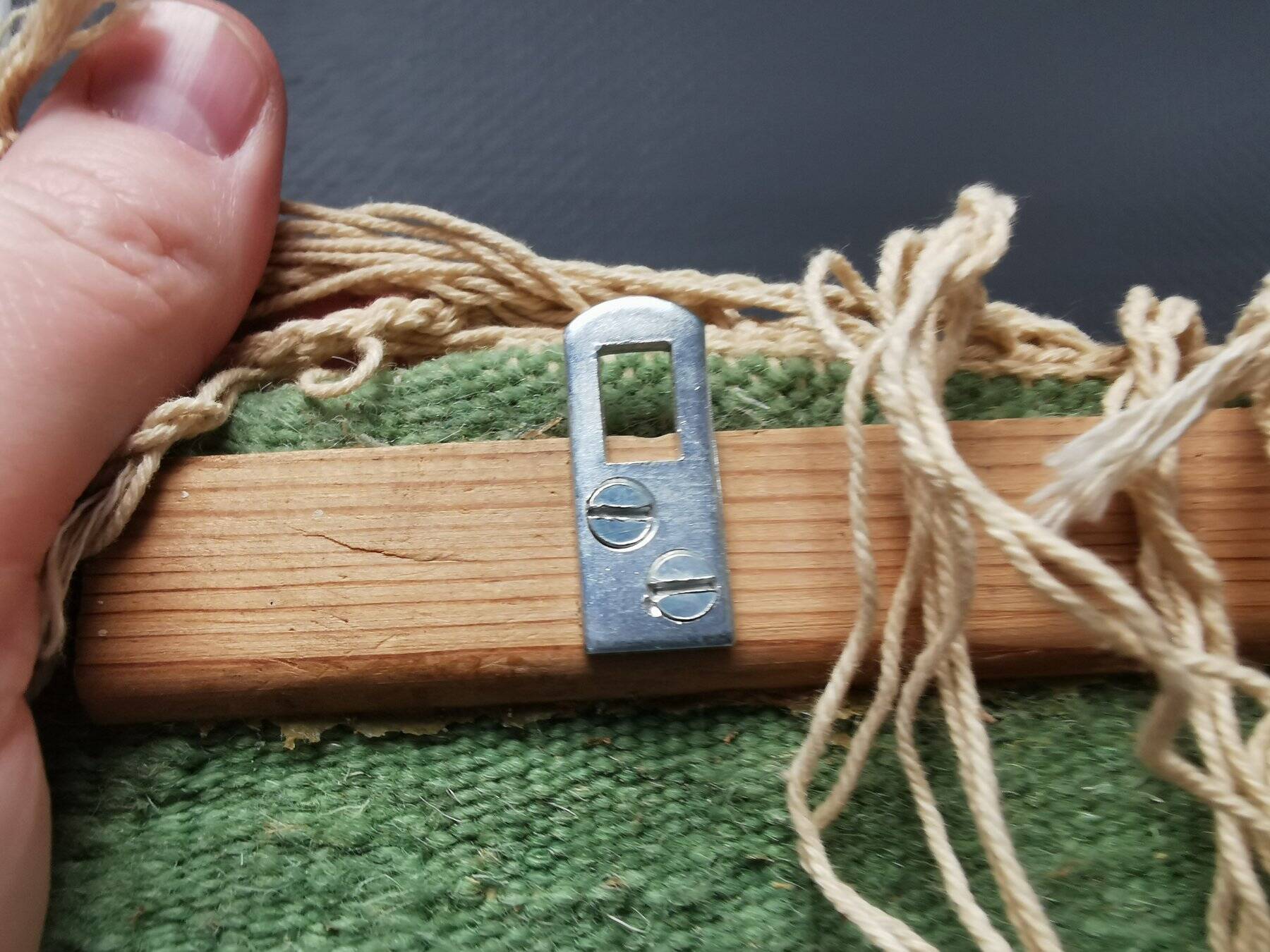 Wall hung wool rug in many colors (Can easily be made into a floor rug)