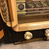 Radio ancienne vintage structure bois parfait état de fonctionnement