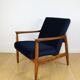 Fauteuil GFM-64, design d'Edmund Homa des années 70, bleu marine - bois foncé.