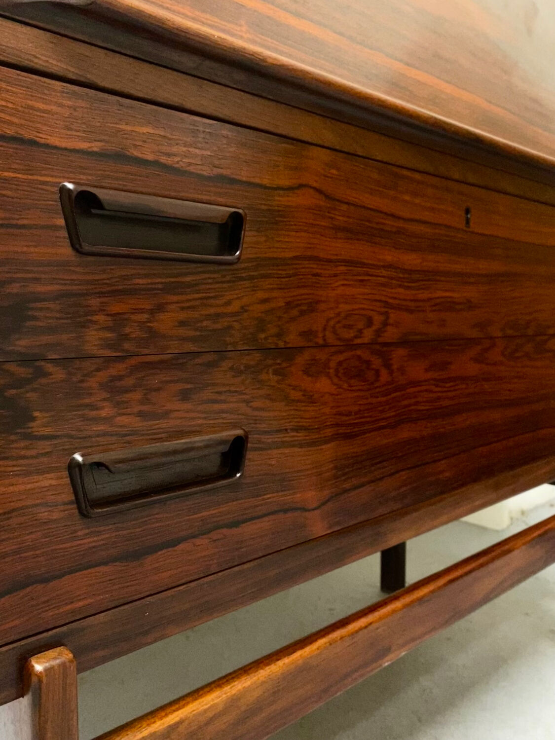 Rosewood desk, model 68 by Arne Wahl Iversen for Vinde Mobelfabrik