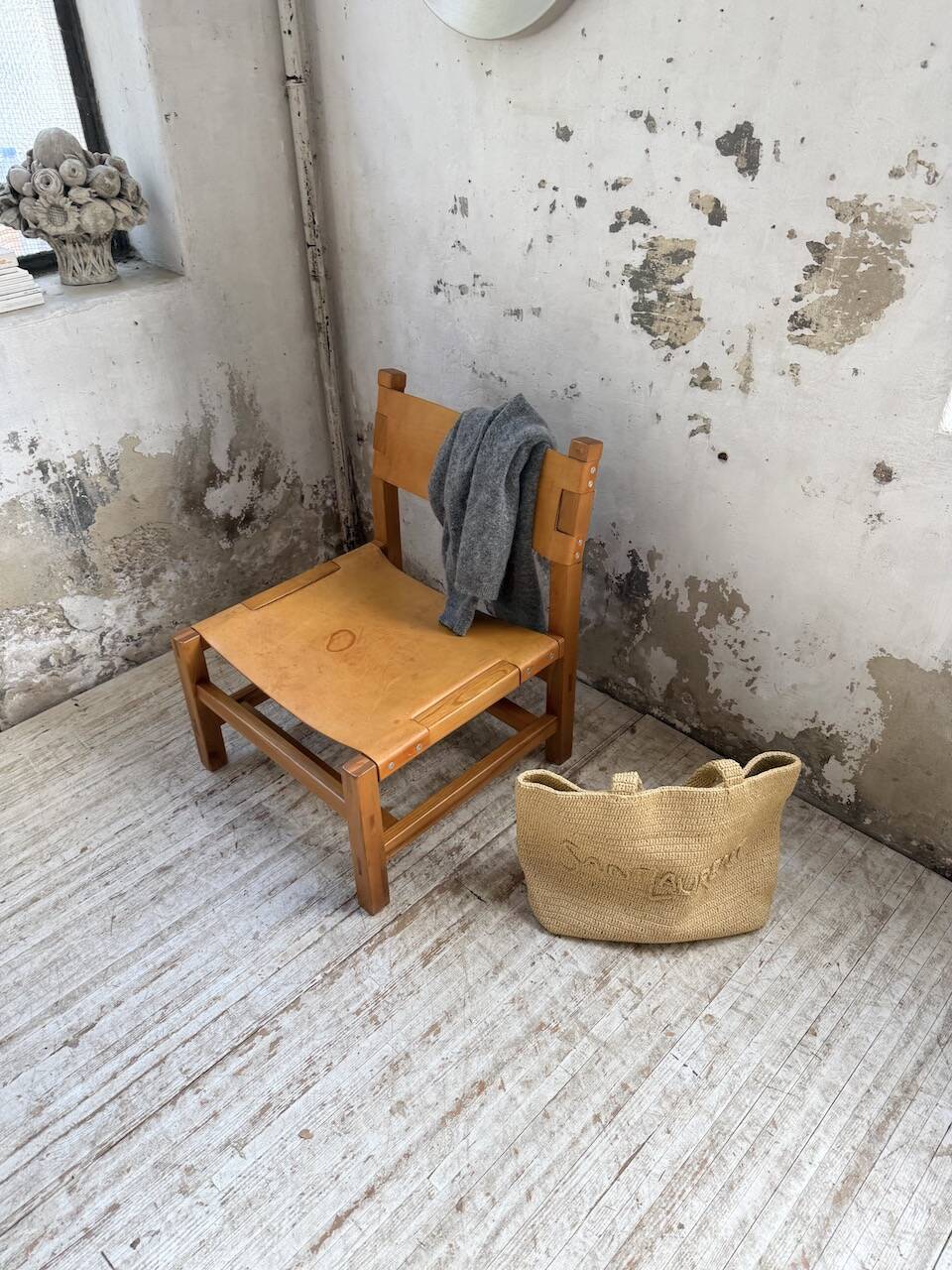 Elm and leather armchair Maison Regain