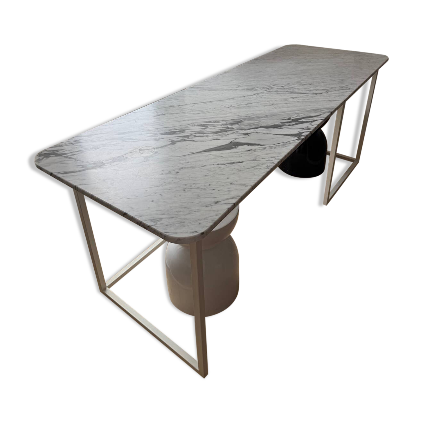 Table en marbre de Carrare