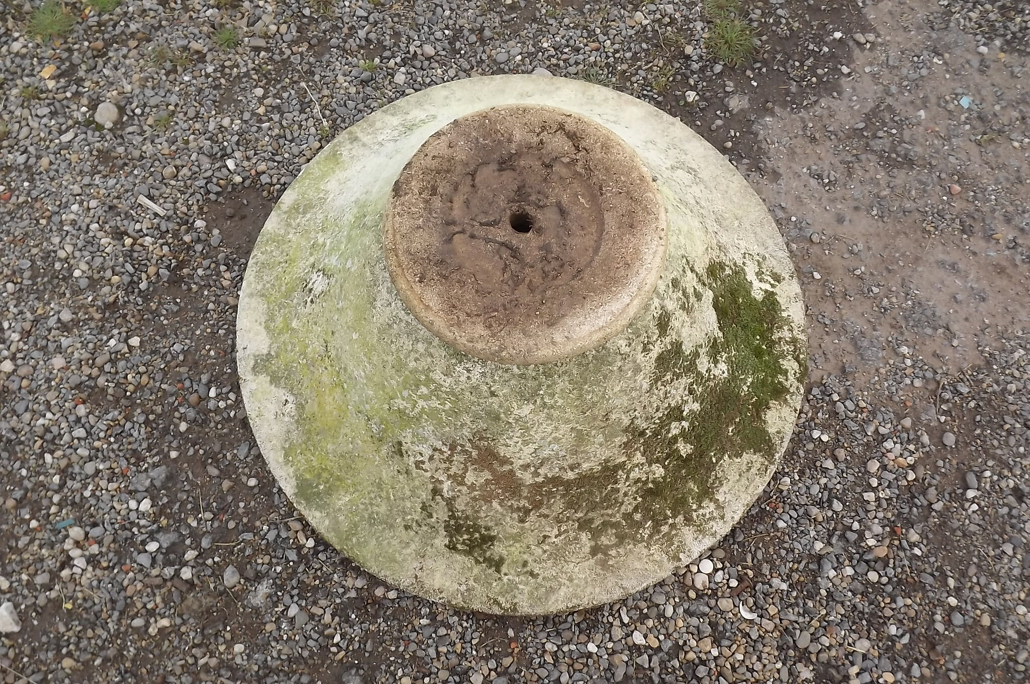 Round bowl in stone restored