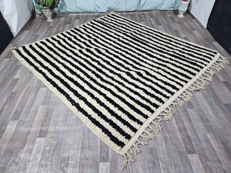 Handmade Moroccan rug 250cm x 300cm