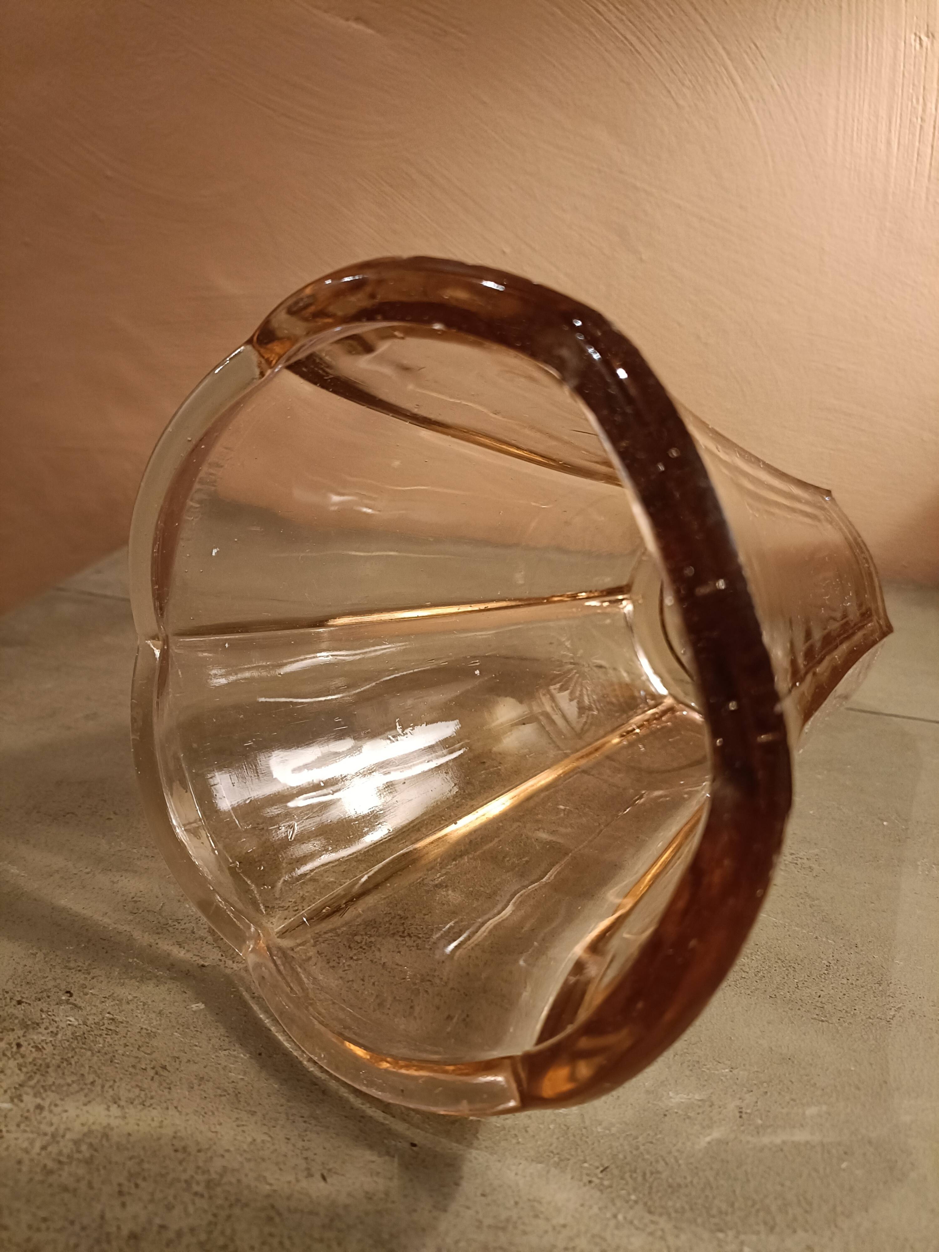 Pink glass "flower" vase