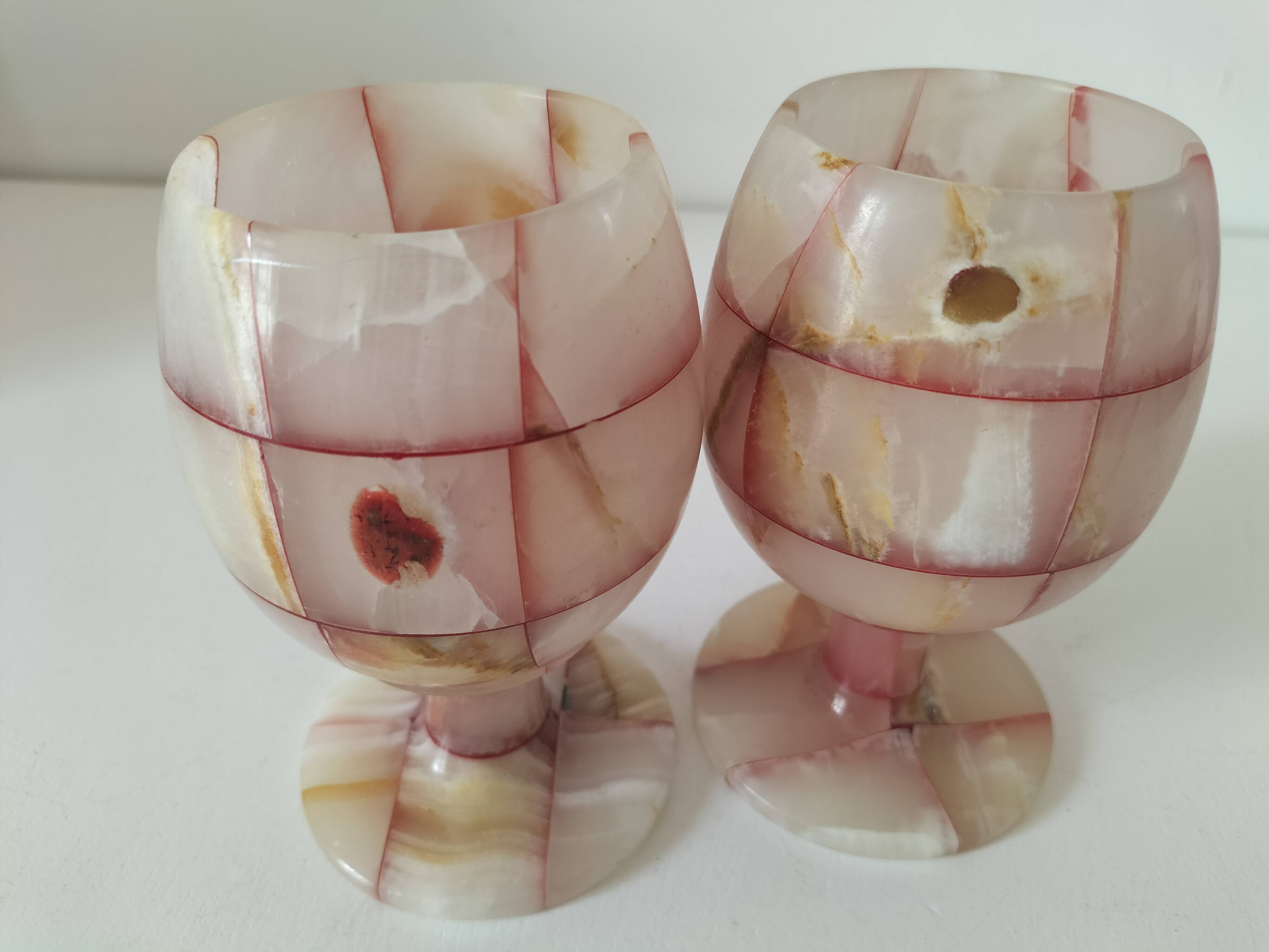 Pair of mini vases in veined pink alabaster
