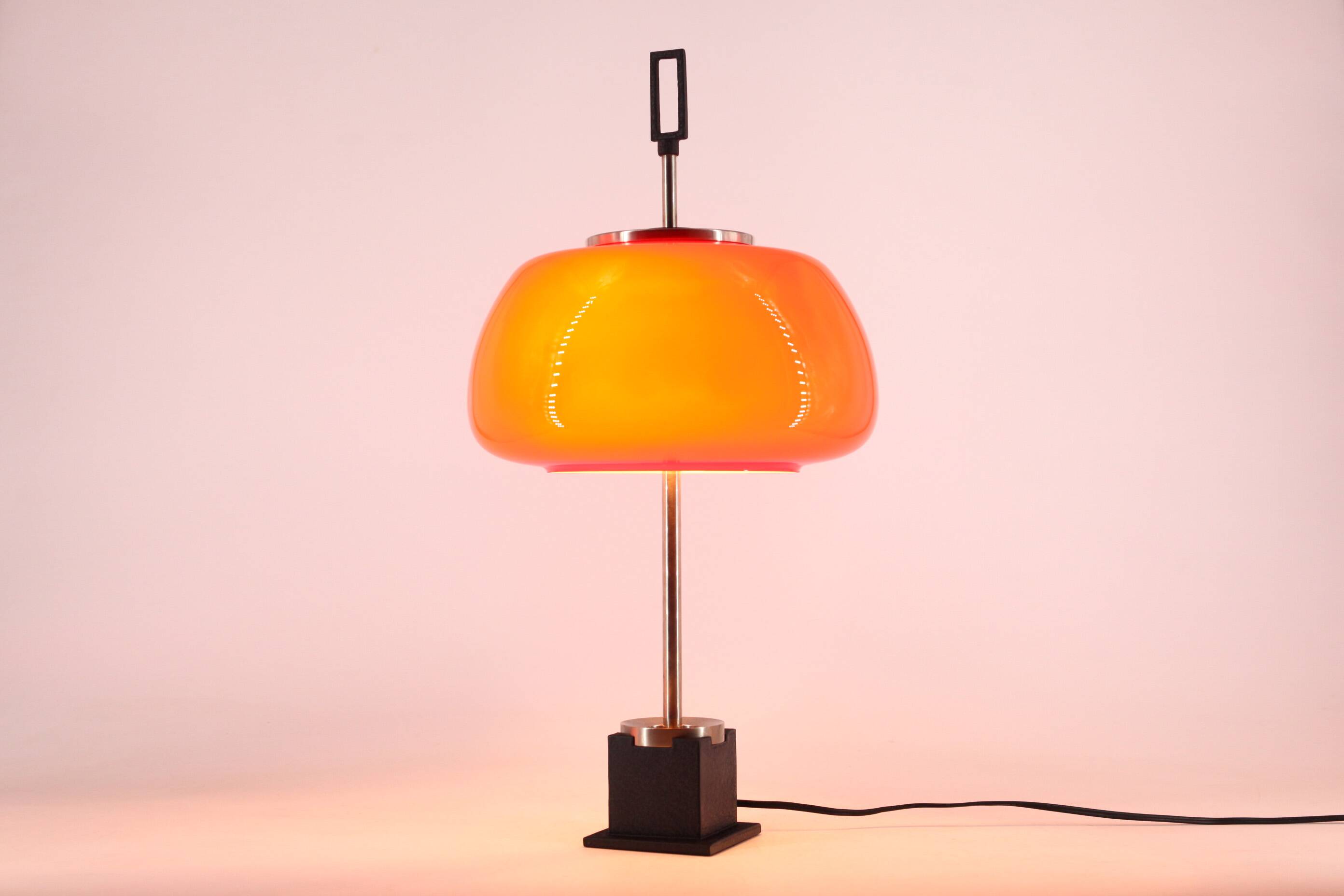 lumi oscar torlasco table lamp