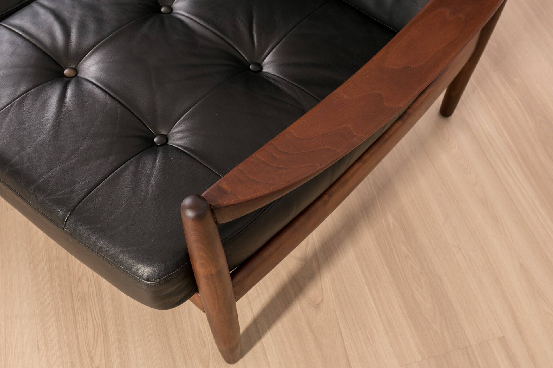 Scandinavian Three-Seat Sofa in Solid Wood and Black Leather, 1960s