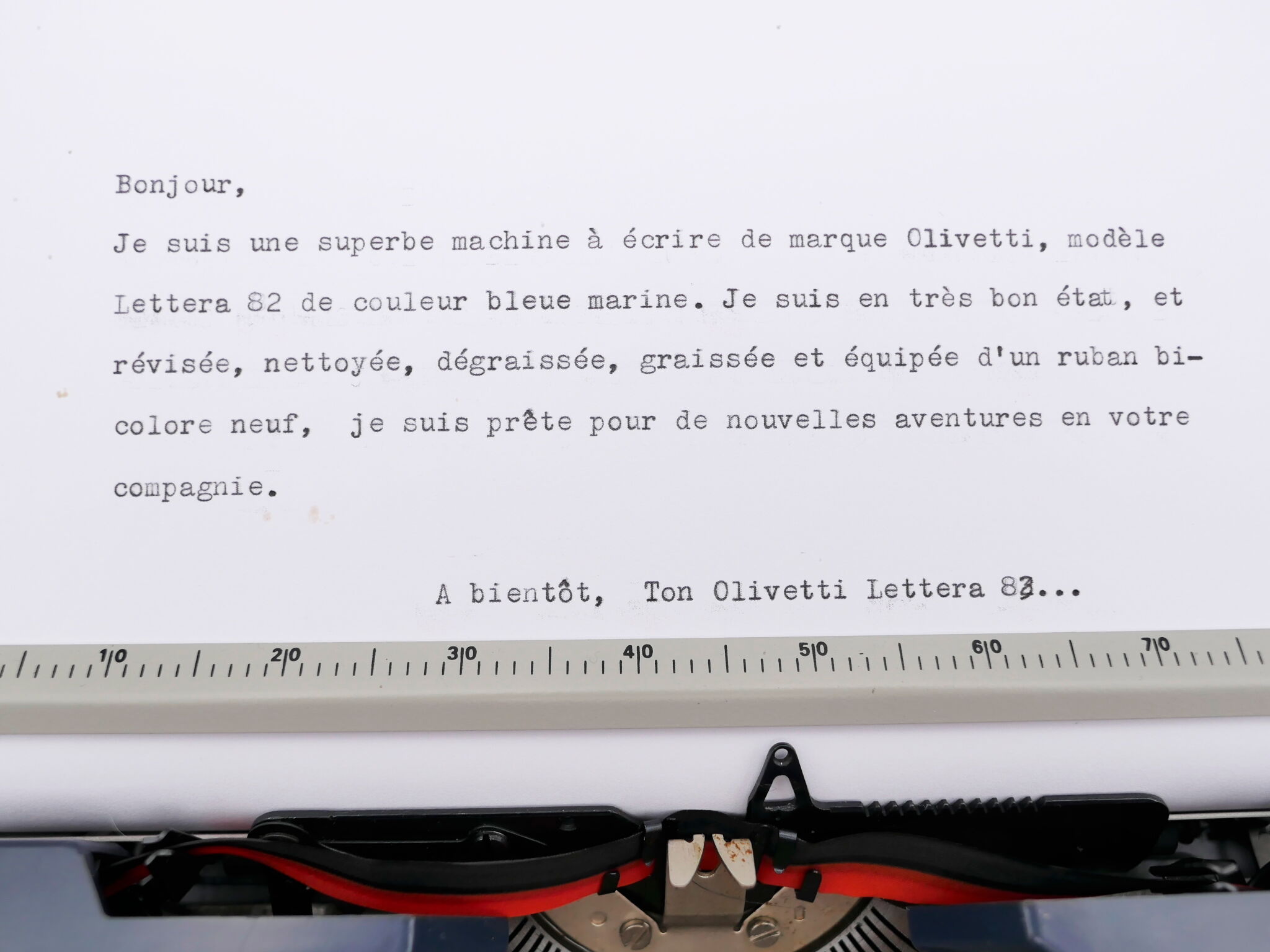 Typewriter Olivetti Lettera 82 Blue revised ribbon new