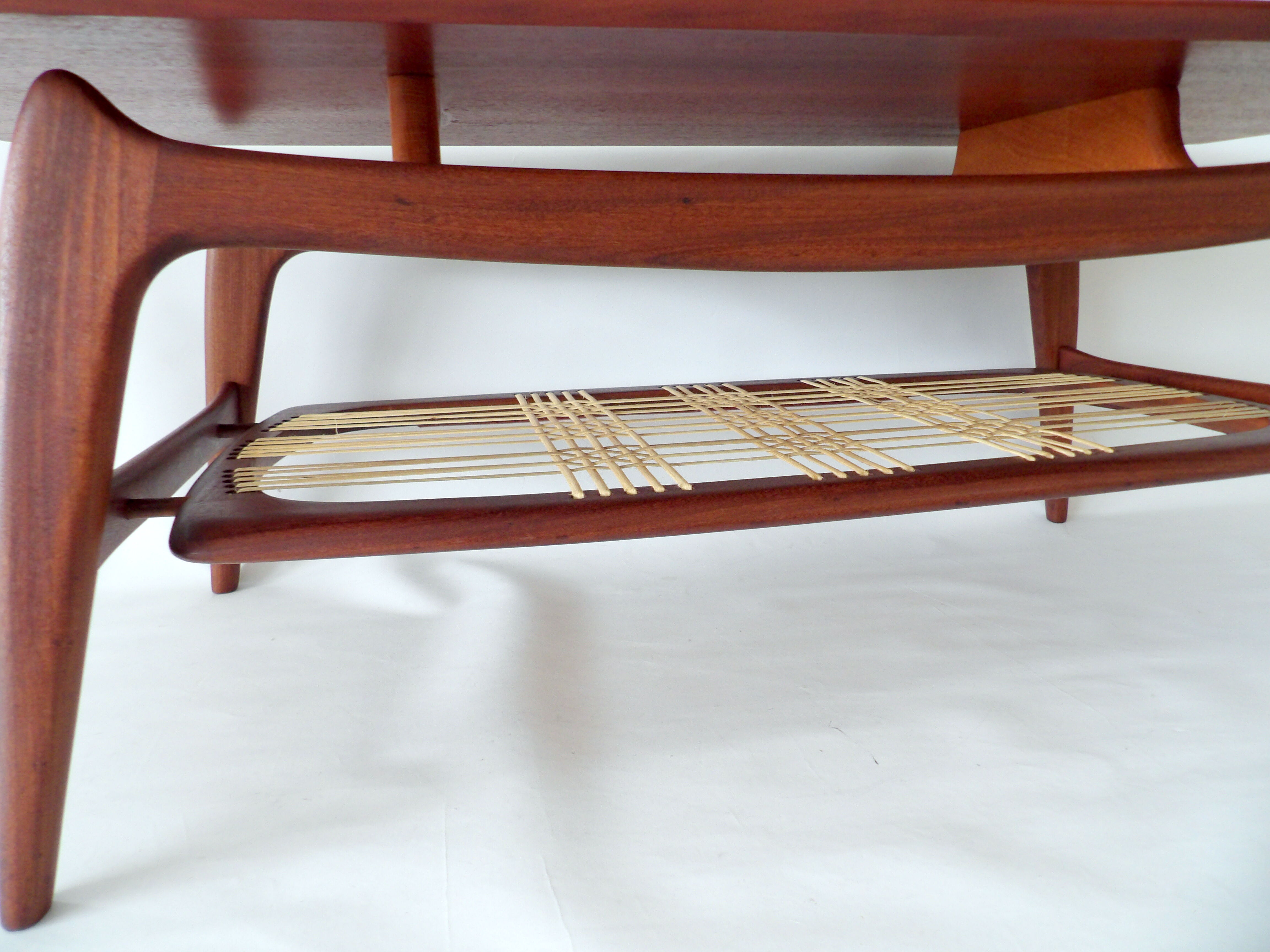 Salon coffee table by Louis van Teeffelen poue Webe 1960
