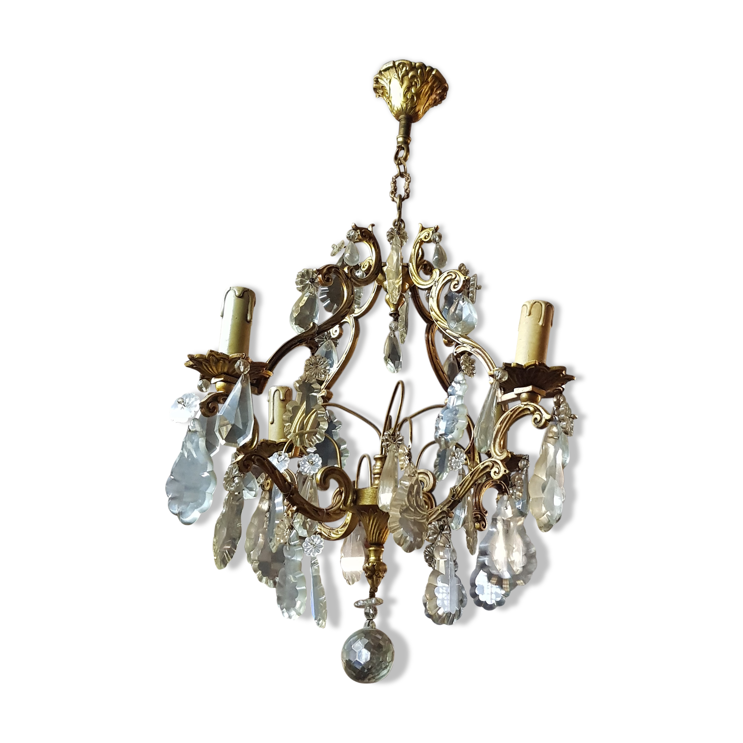 Bronze chandelier with stamps