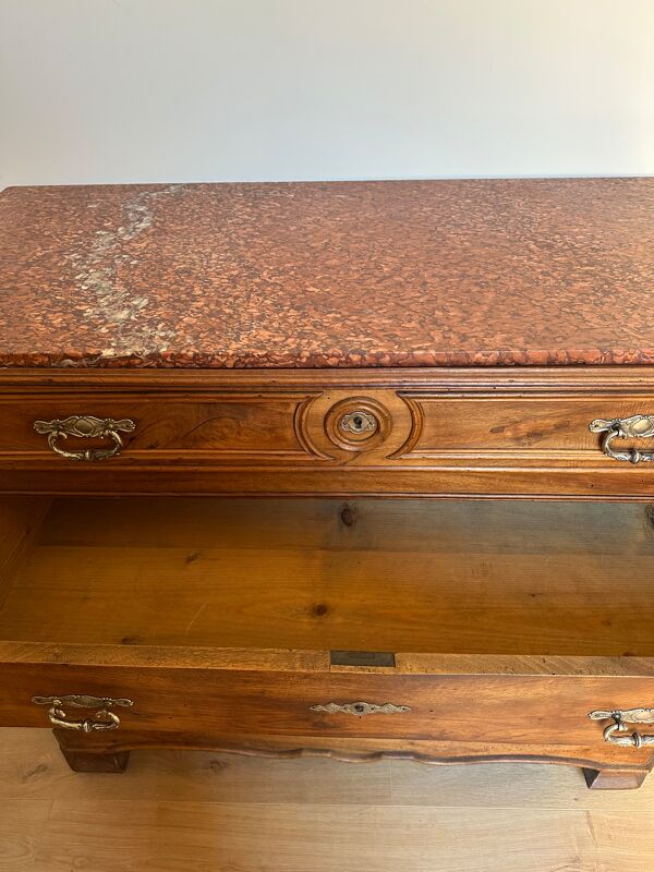 Commode Louis-Philippe en noyer et plateau marbre