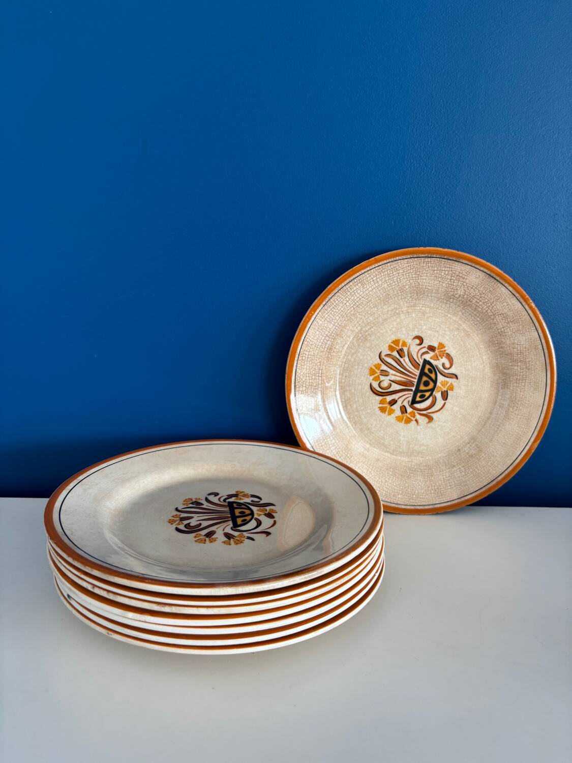 Set of 8 Creil et Montereau plates, Œillet model - earthenware plate