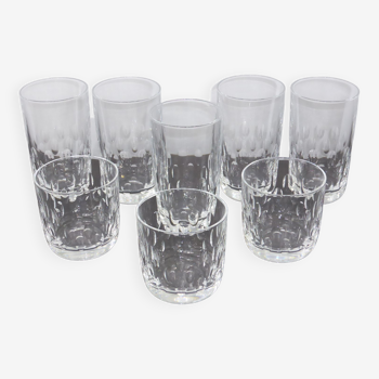 8 verres vintage modèle à décor de pastilles-2 tailles-verres apéritif