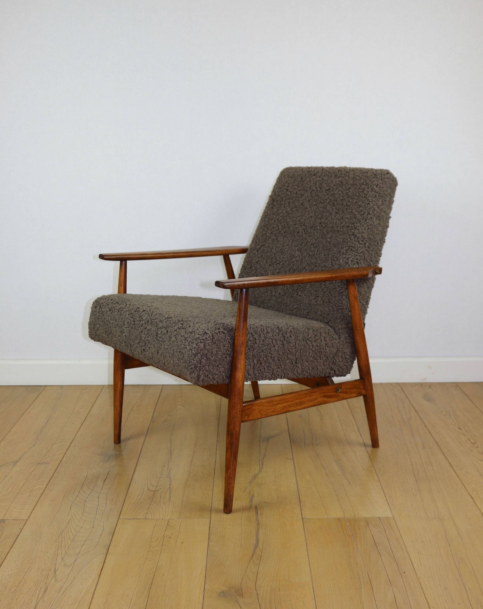 Armchair 'Lis', 1970s brown chocolate brown boucle design by Henryk Lis - 2 pieces available