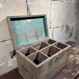 Small Indian chest, with two levels and several compartments, unique piece