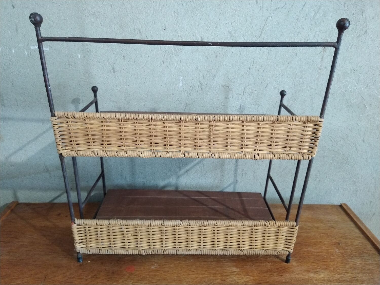 Shelf in metal wood and vintage rattan