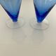 Paire de vases en verre bleu glacier