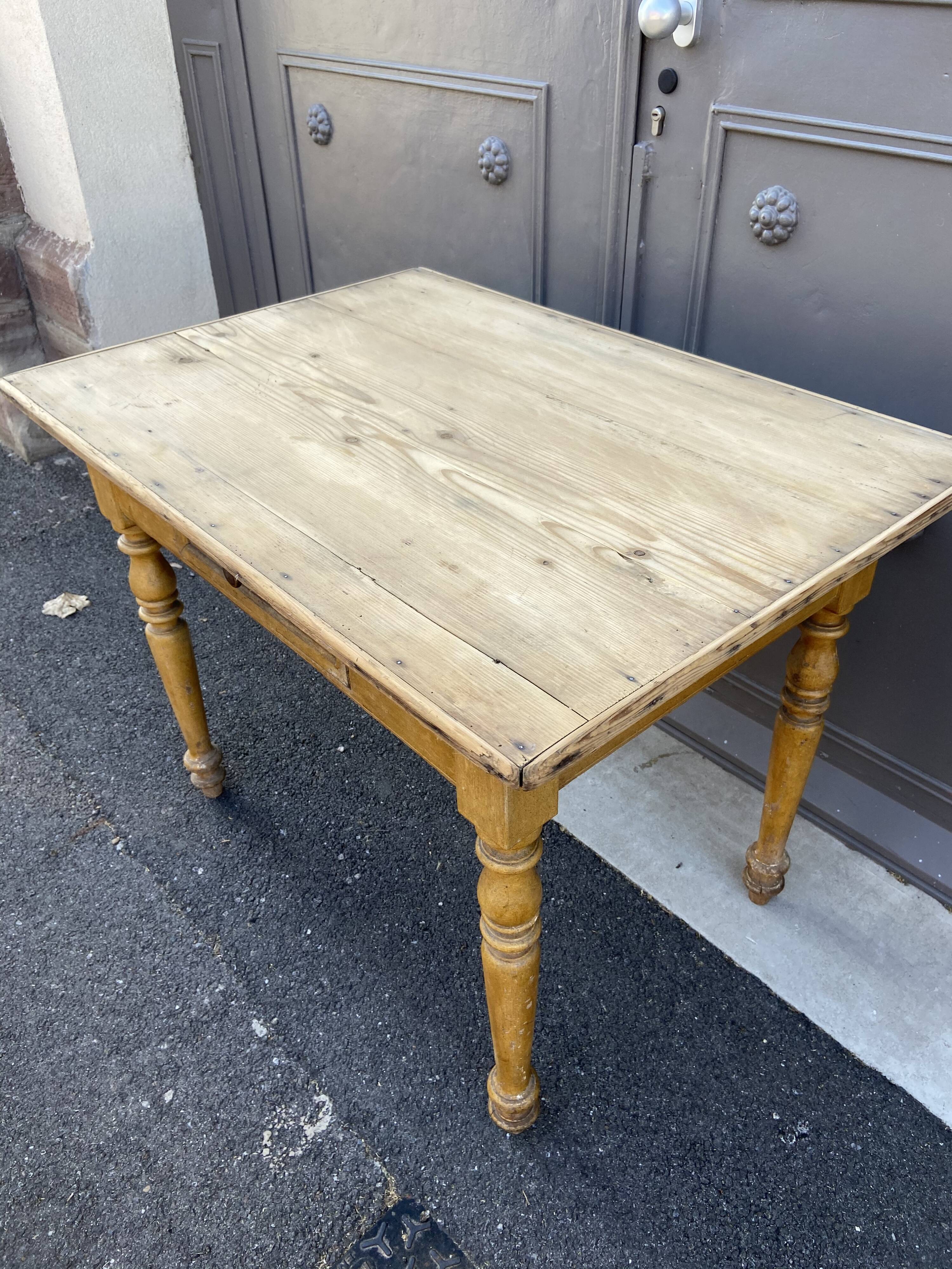 Farm table in natural wood fir 1900 brewery